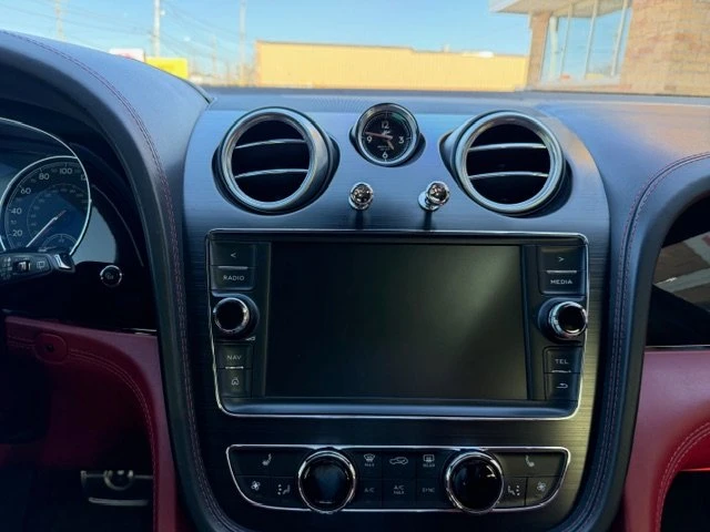 2018 Bentley Bentayga - Image 17 of 20