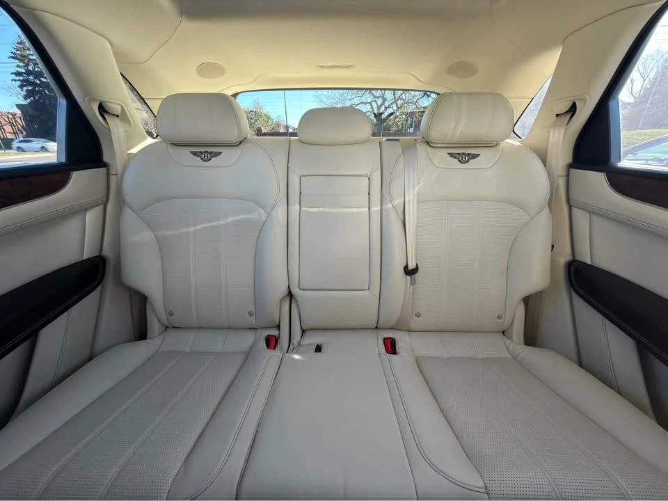 2018 Bentley Bentayga - Image 13 of 20