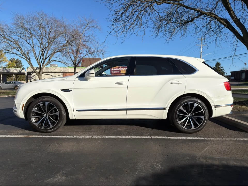 2018 Bentley Bentayga - Image 2 of 20