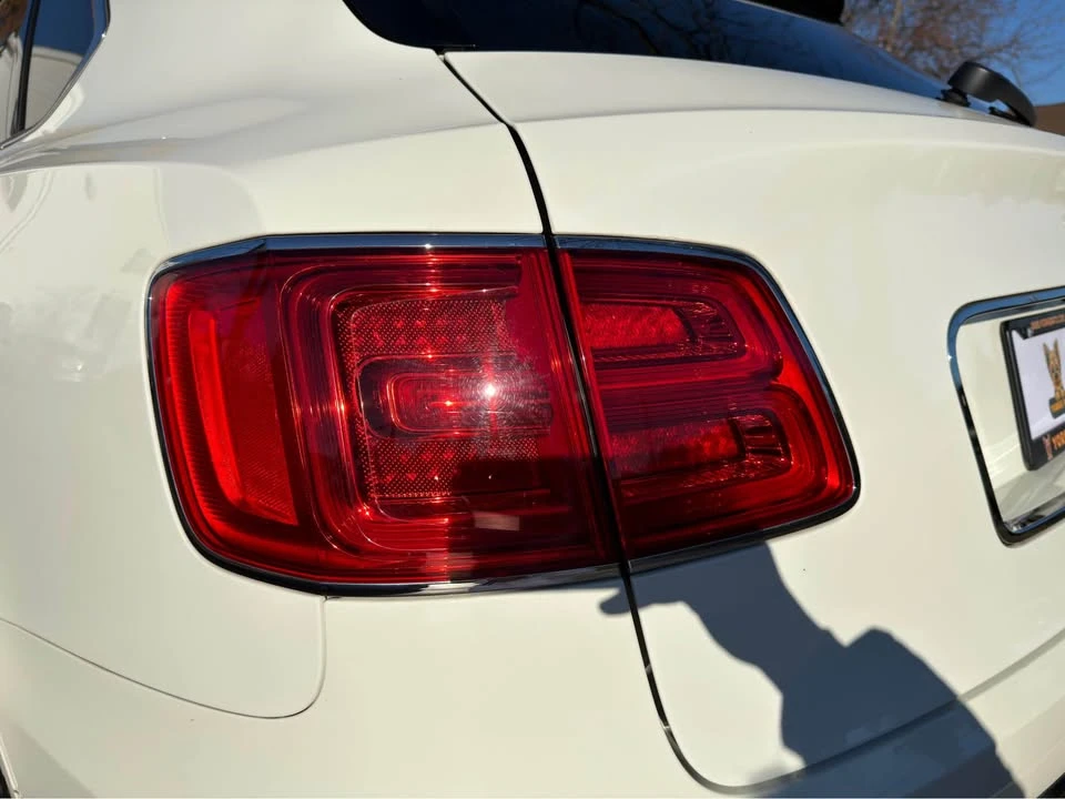 2018 Bentley Bentayga - Image 11 of 20