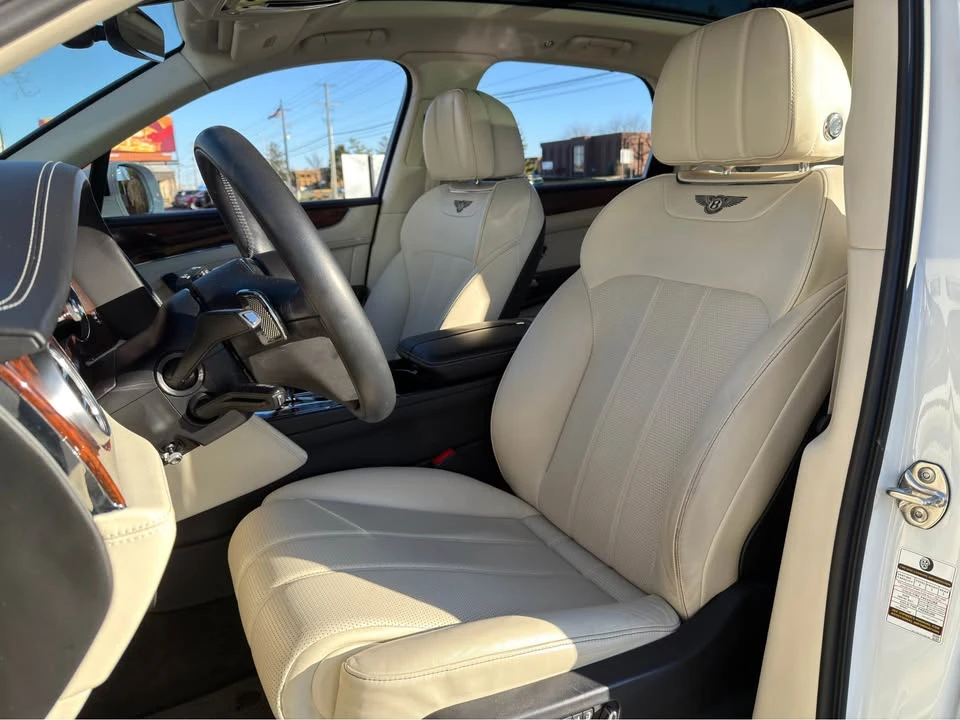 2018 Bentley Bentayga - Image 15 of 20