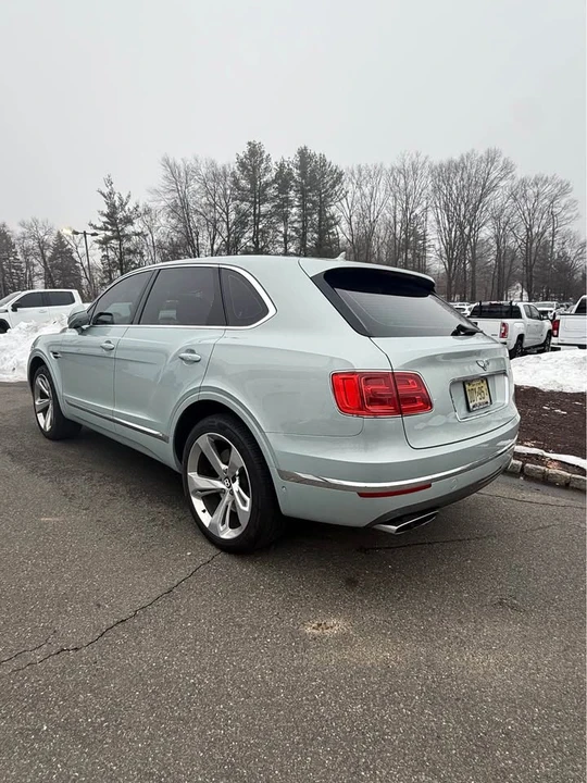 2018 Bentley Bentayga - Image 3 of 4
