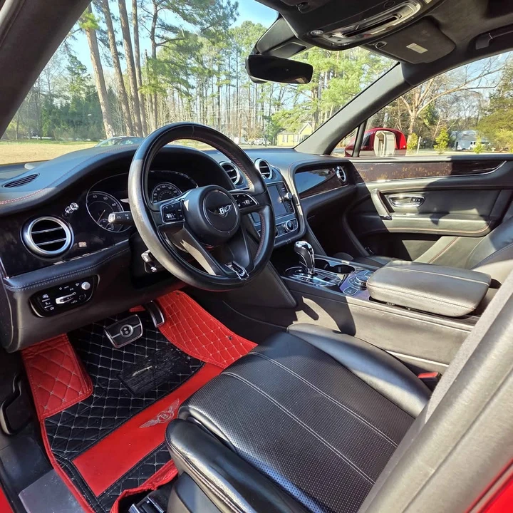2018 Bentley Bentayga - Image 9 of 17