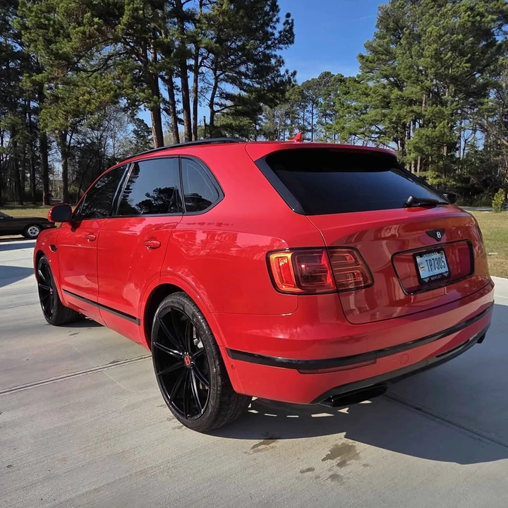 2018 Bentley Bentayga - Image 7 of 17