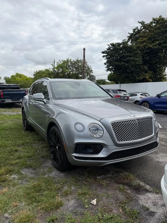 2018 Bentley Bentayga - Image 3 of 8