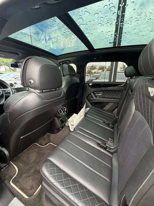 2018 Bentley Bentayga - Image 7 of 8
