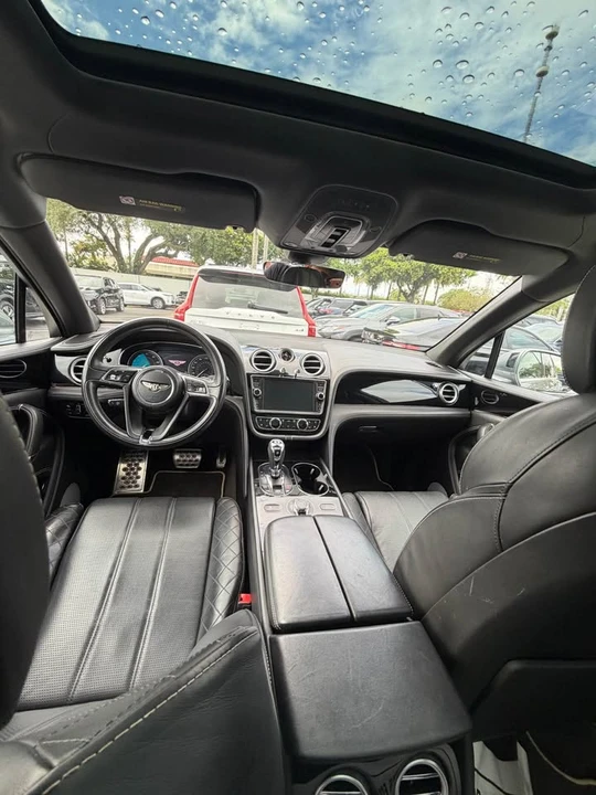 2018 Bentley Bentayga - Image 8 of 8