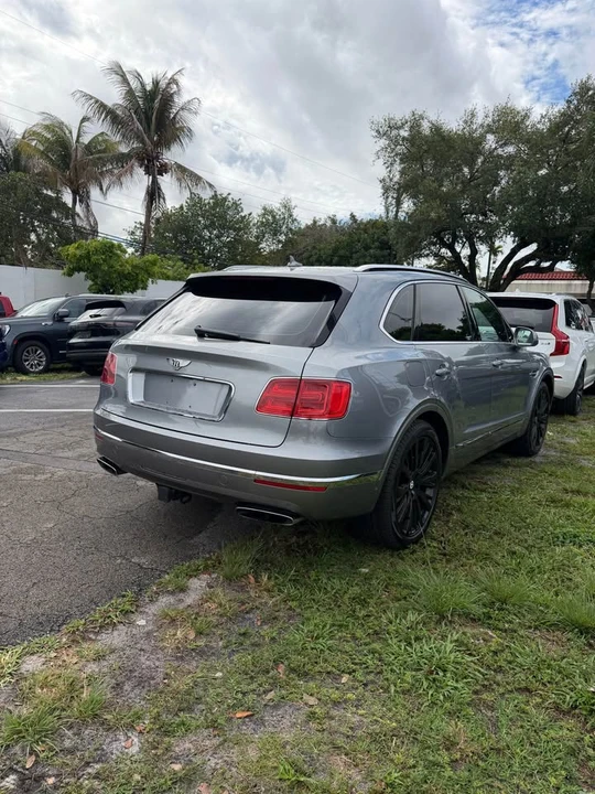 2018 Bentley Bentayga - Image 4 of 8