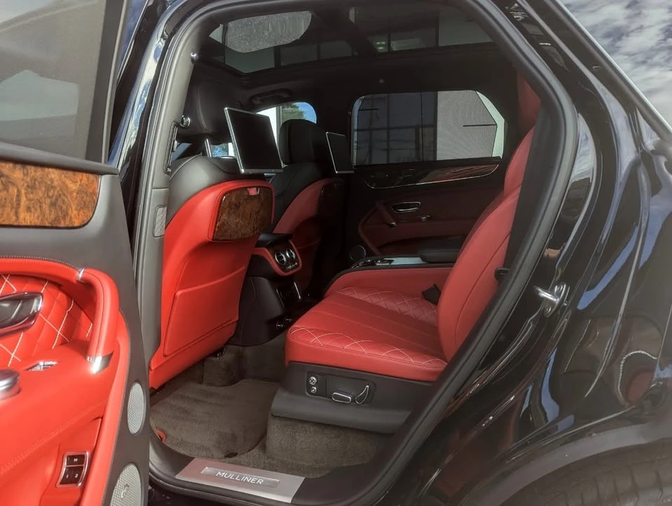 2018 Bentley Bentayga - Image 9 of 12