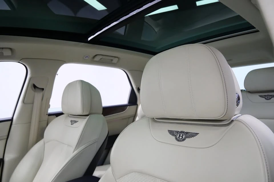 2018 Bentley Bentayga - Image 14 of 15