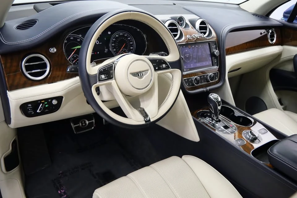 2018 Bentley Bentayga - Image 9 of 15