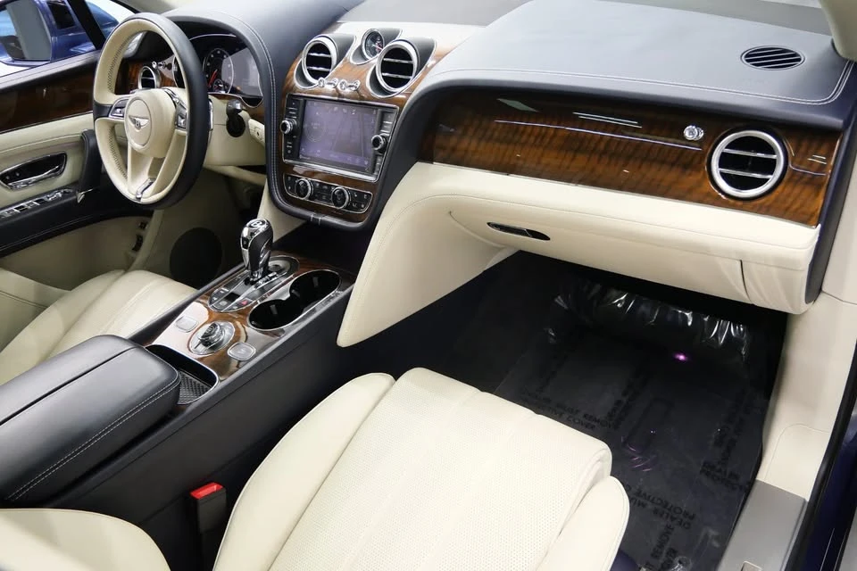 2018 Bentley Bentayga - Image 13 of 19