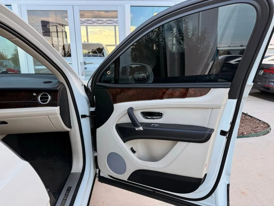2018 Bentley Bentayga - Image 15 of 20