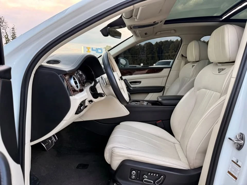 2018 Bentley Bentayga - Image 12 of 20