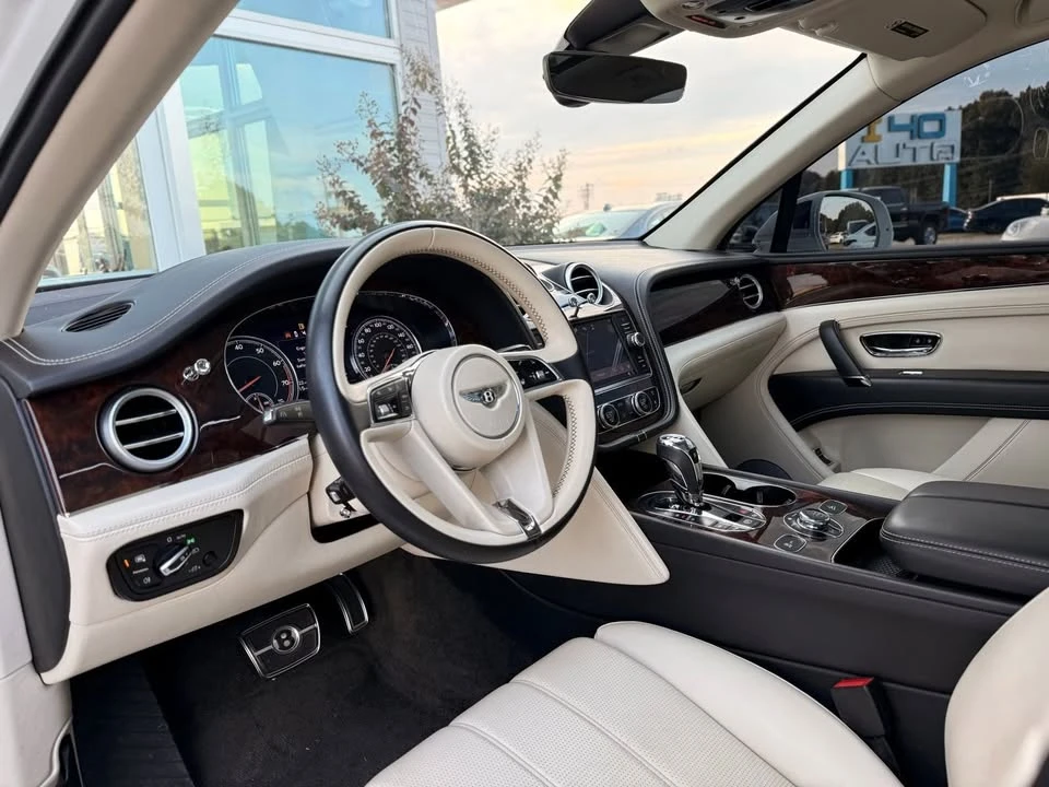 2018 Bentley Bentayga - Image 11 of 20
