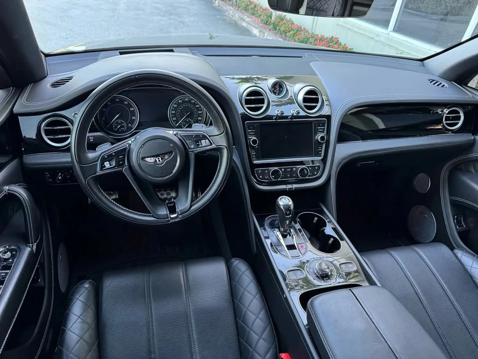 2018 Bentley Bentayga - Image 16 of 20