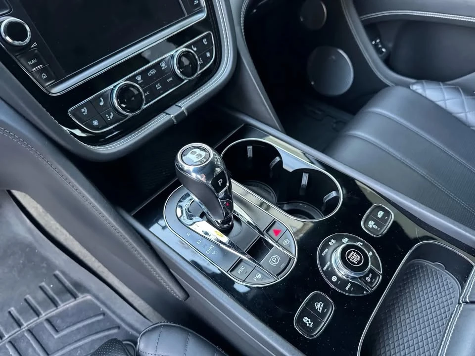 2018 Bentley Bentayga - Image 11 of 20