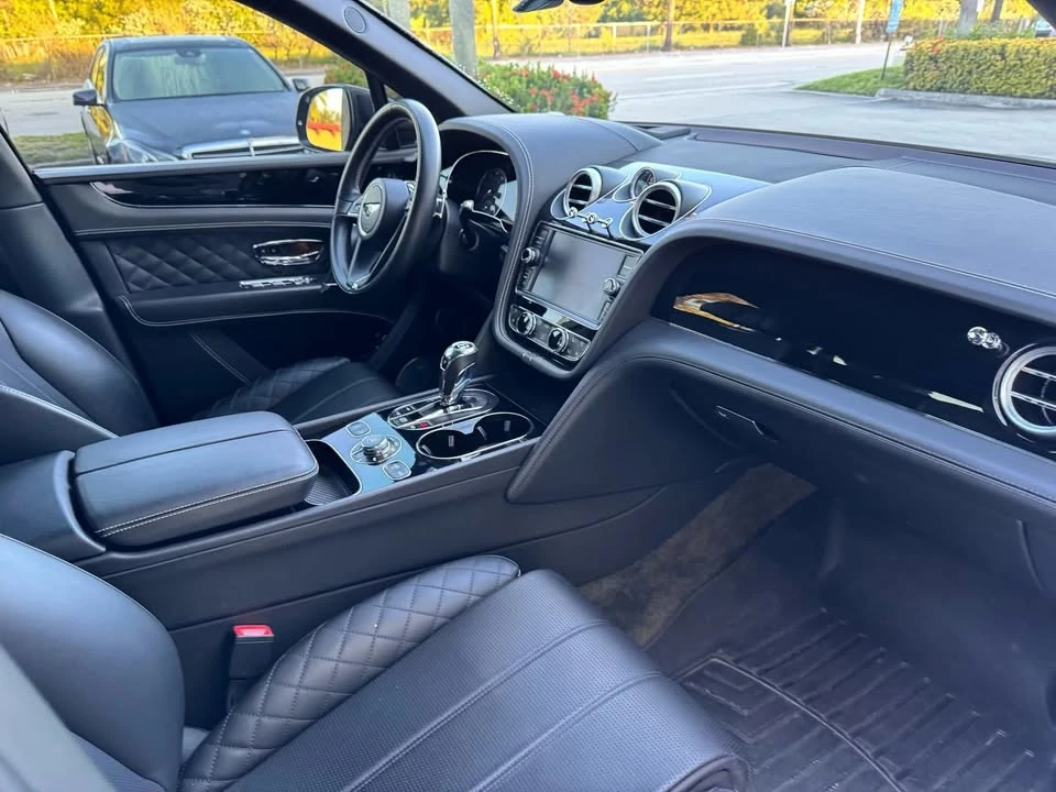 2018 Bentley Bentayga - Image 19 of 20