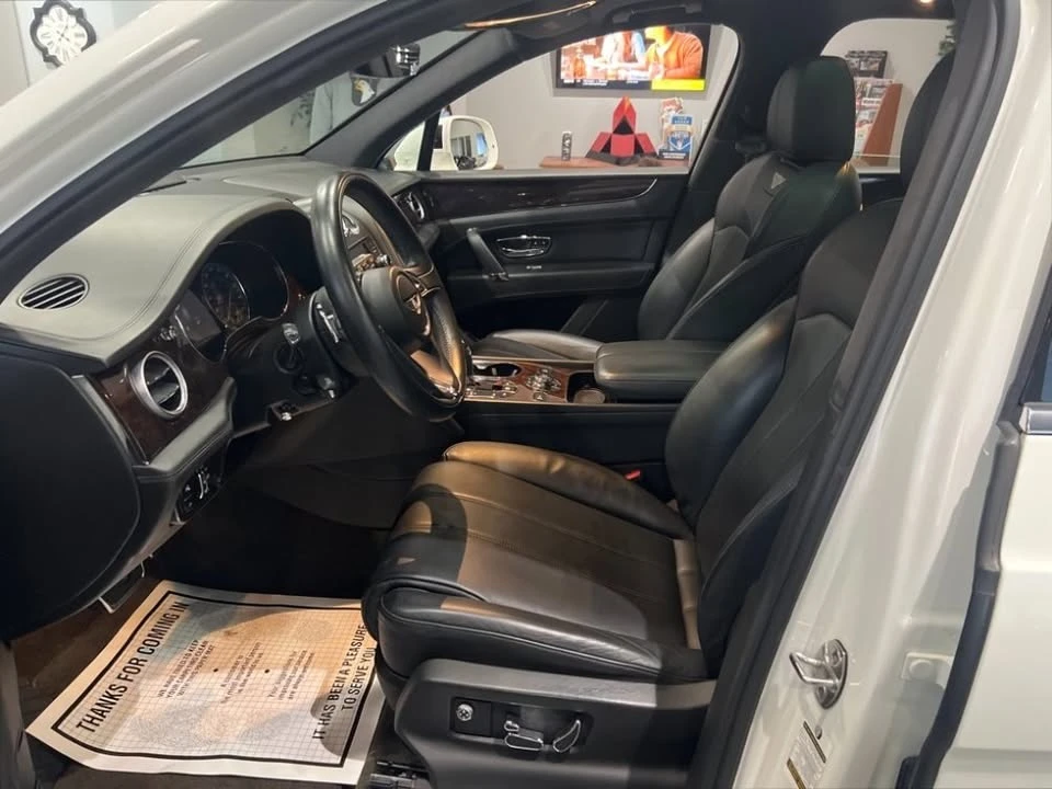 2018 Bentley Bentayga - Image 8 of 13