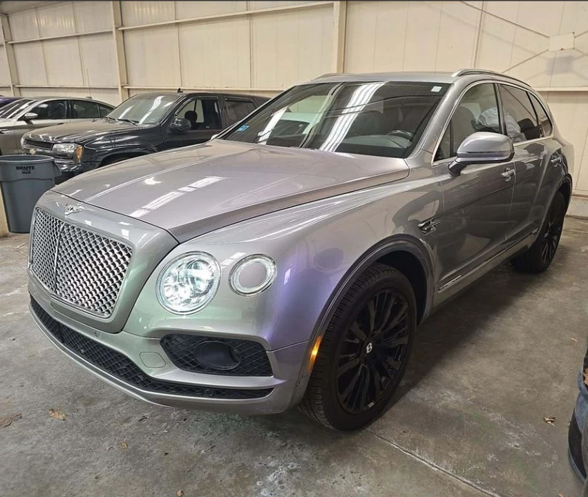 2018 Bentley Bentayga - Image 3 of 4