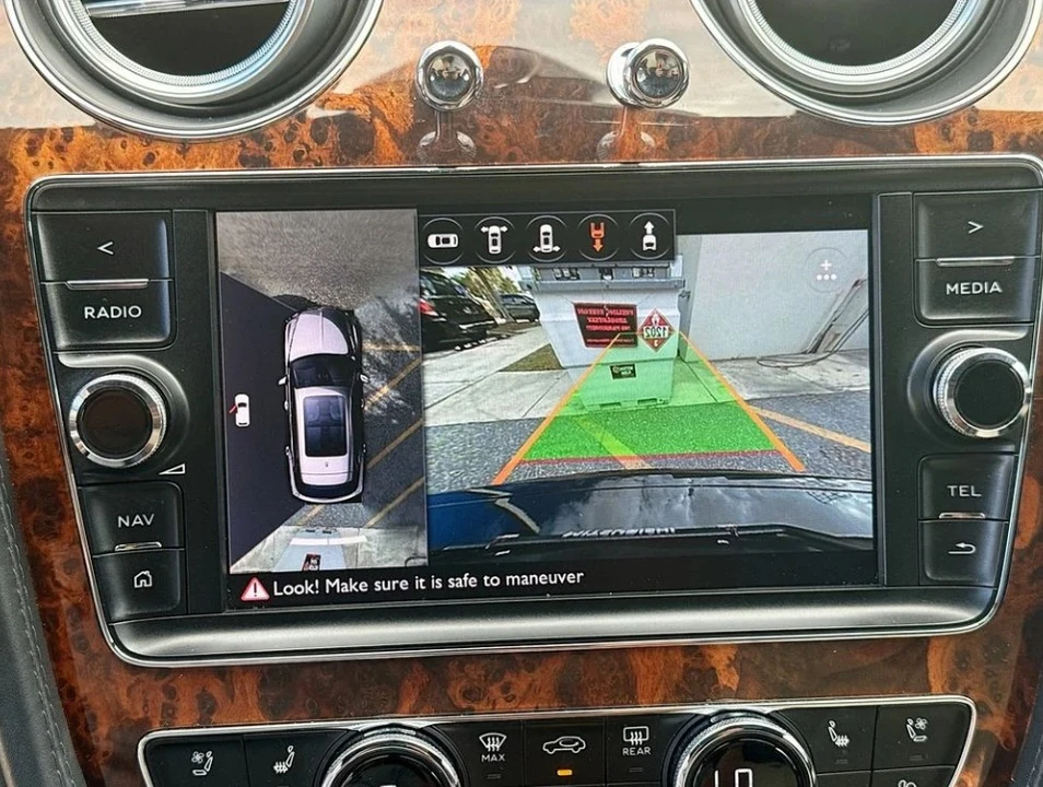 2018 Bentley Bentayga - Image 8 of 15