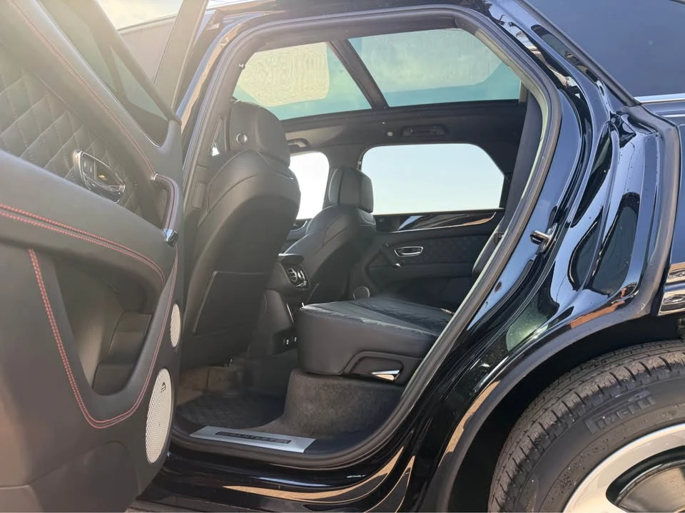 2018 Bentley Bentayga - Image 18 of 20