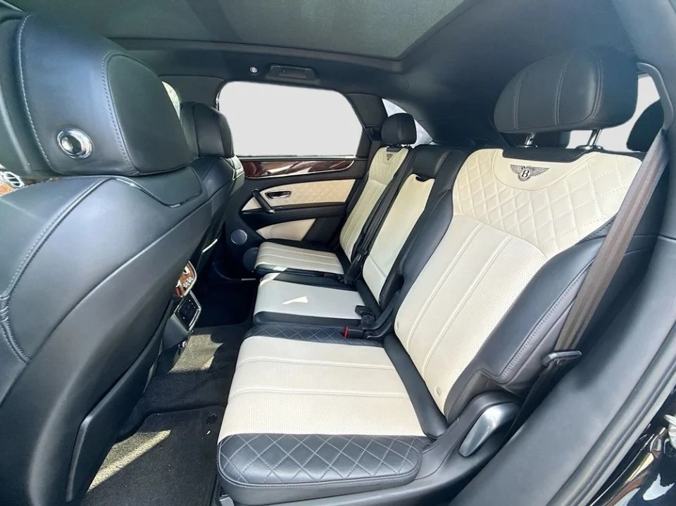 2018 Bentley Bentayga - Image 10 of 15