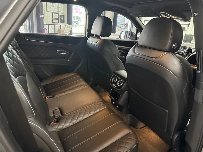 2018 Bentley Bentayga - Image 12 of 15