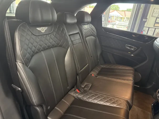 2018 Bentley Bentayga - Image 13 of 15
