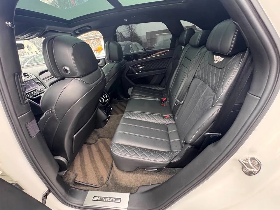2018 Bentley Bentayga - Image 10 of 20