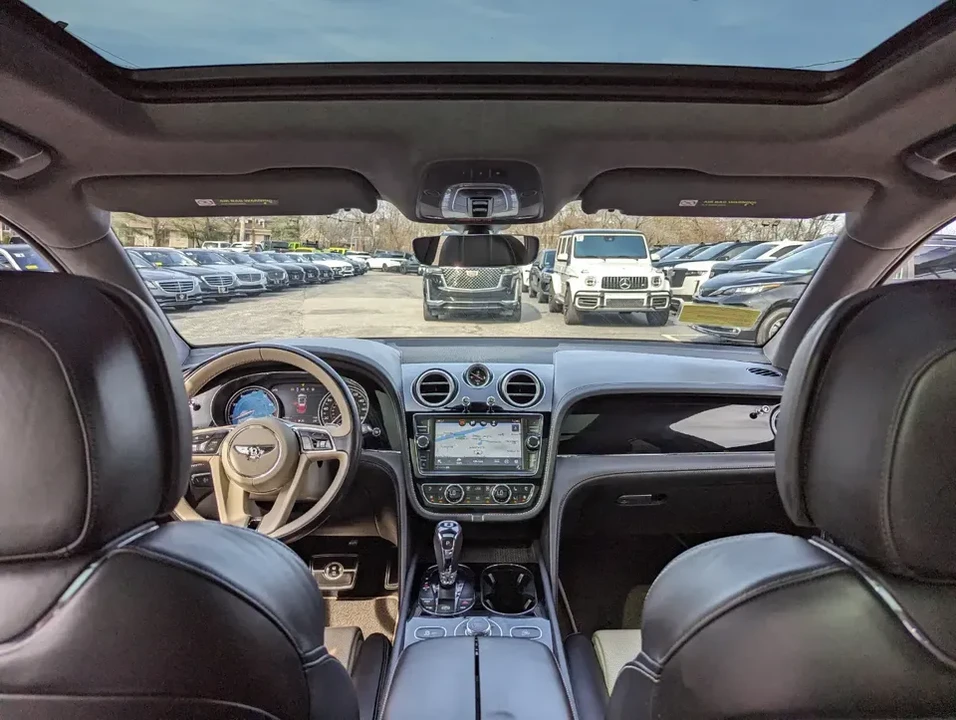 2018 Bentley Bentayga - Image 16 of 19