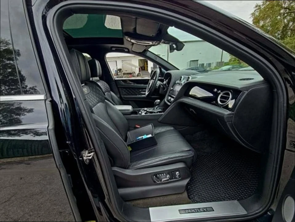 2018 Bentley Bentayga - Image 8 of 16