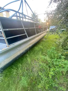 2018 Bentley Classic Pontoon Boat