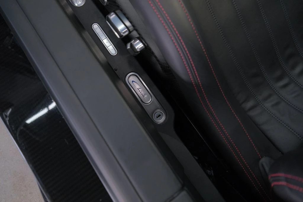 2018 Bugatti Chiron - Image 13 of 31