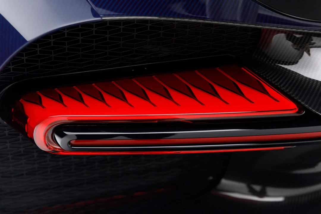2018 Bugatti Chiron - Image 27 of 31
