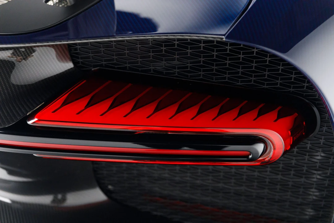 2018 Bugatti Chiron - Image 30 of 31