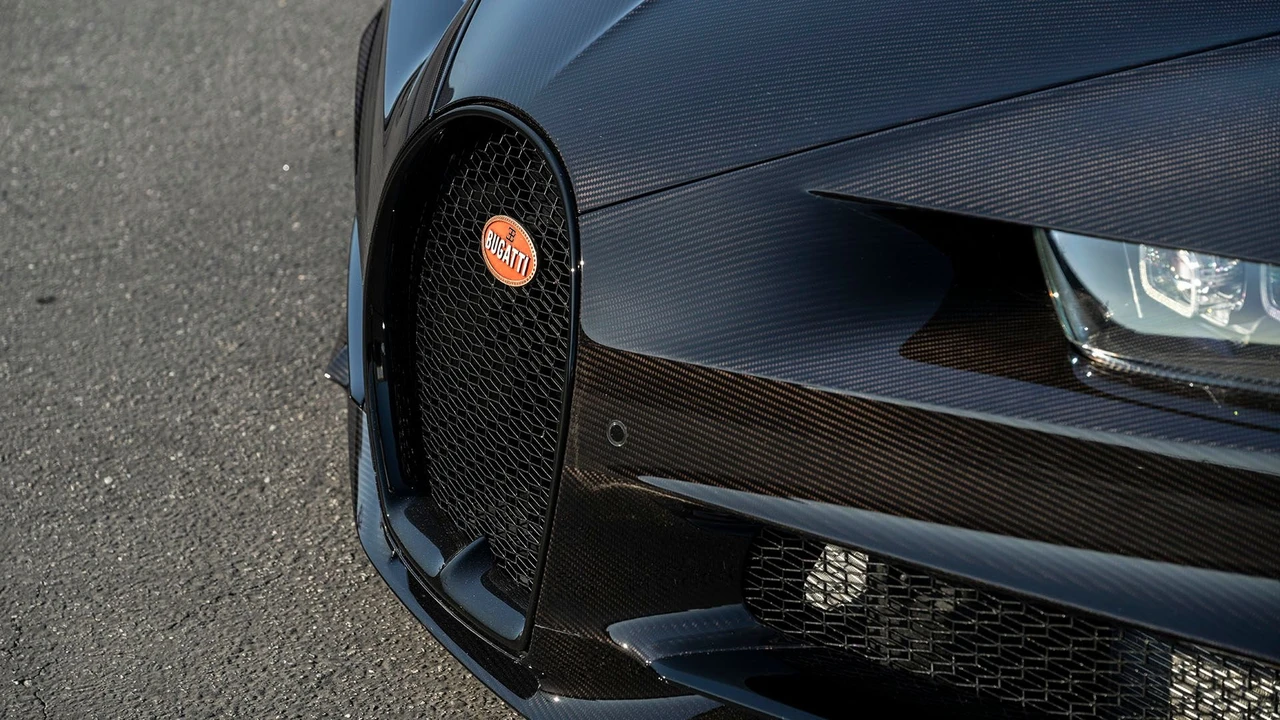2018 Bugatti Chiron - Image 12 of 31