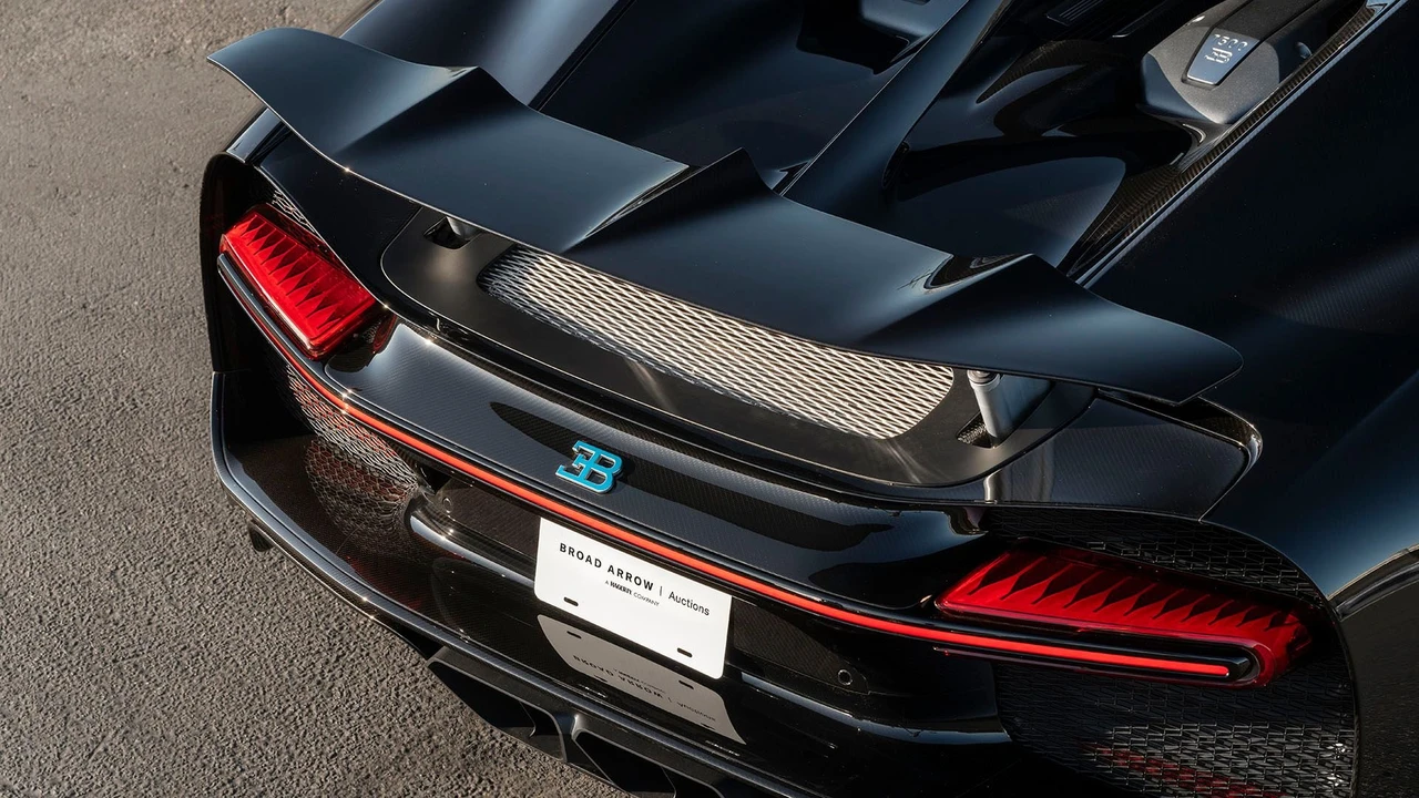 2018 Bugatti Chiron - Image 31 of 31