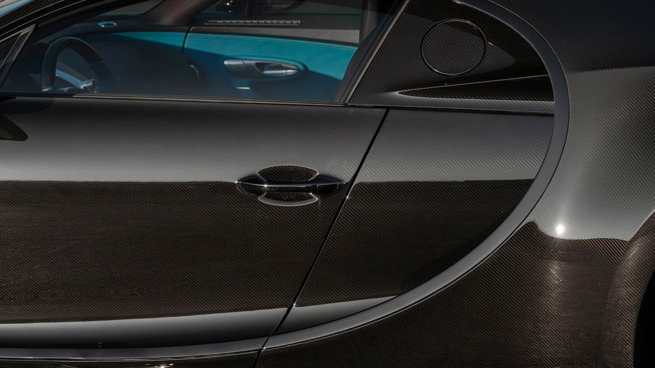 2018 Bugatti Chiron - Image 15 of 31