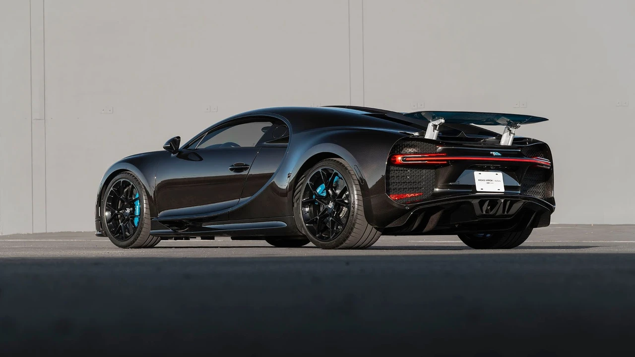 2018 Bugatti Chiron - Image 4 of 31