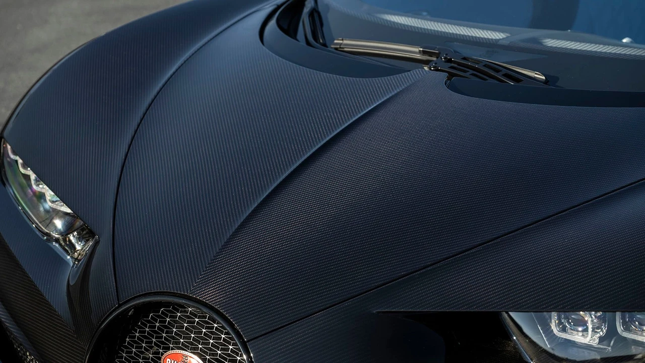 2018 Bugatti Chiron - Image 13 of 31