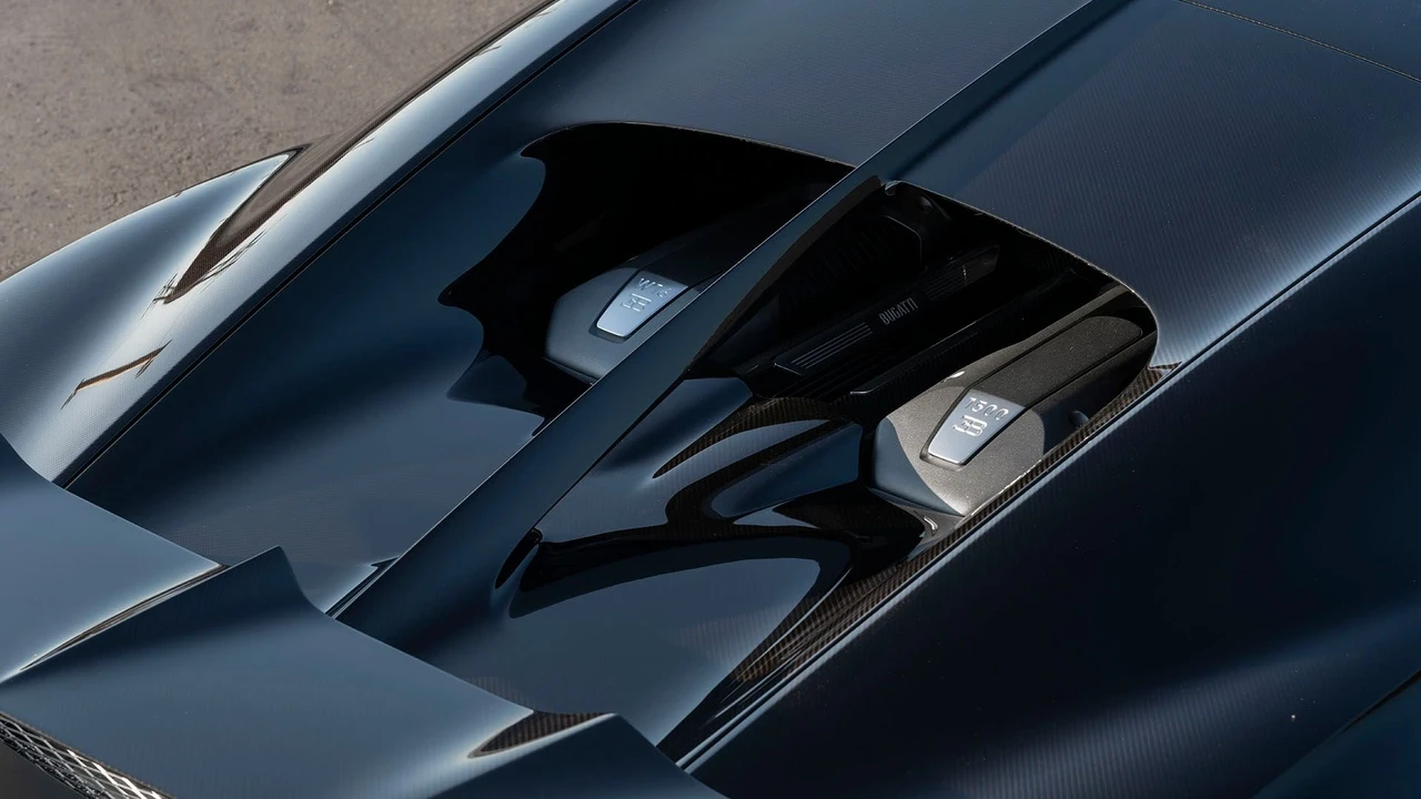2018 Bugatti Chiron - Image 29 of 31
