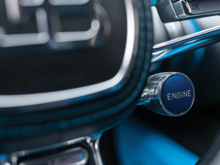 2018 Bugatti Chiron - Image 16 of 31