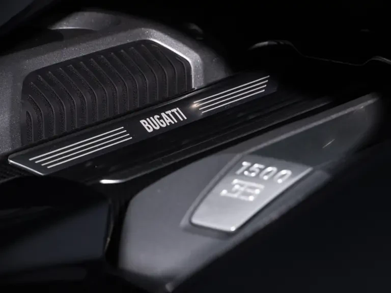 2018 Bugatti Chiron - Image 31 of 31