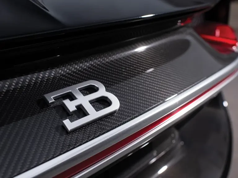 2018 Bugatti Chiron - Image 8 of 31