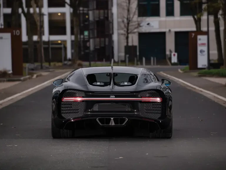 2018 Bugatti Chiron - Image 11 of 31