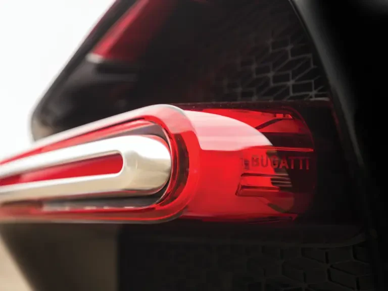2018 Bugatti Chiron - Image 11 of 31