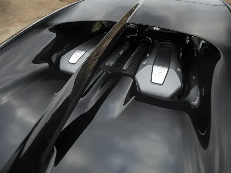 2018 Bugatti Chiron - Image 4 of 31