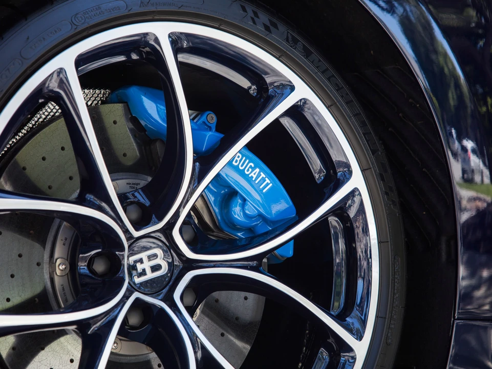 2018 Bugatti Chiron - Image 25 of 31