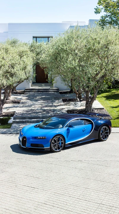 2018 Bugatti Chiron - Image 2 of 31